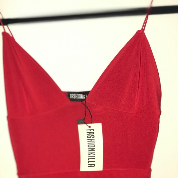 Modern ruby-red party dress - Picture 2 of 8